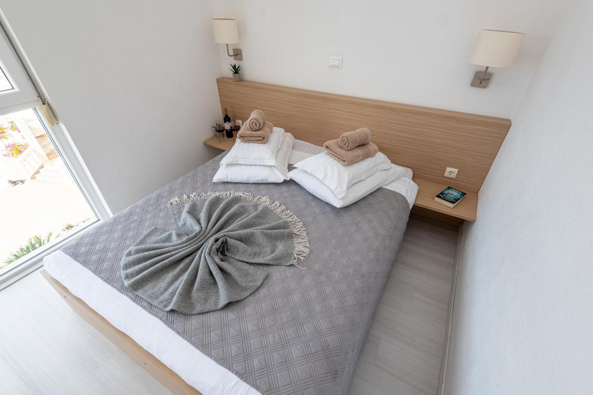 Apartments Holidays Roko Grebaštica Eksteriør billede